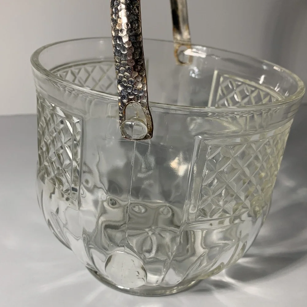 VTG MCM Ice Bucket Barware Pressed Glass Hammered AluminumHandle Diamond Pattern